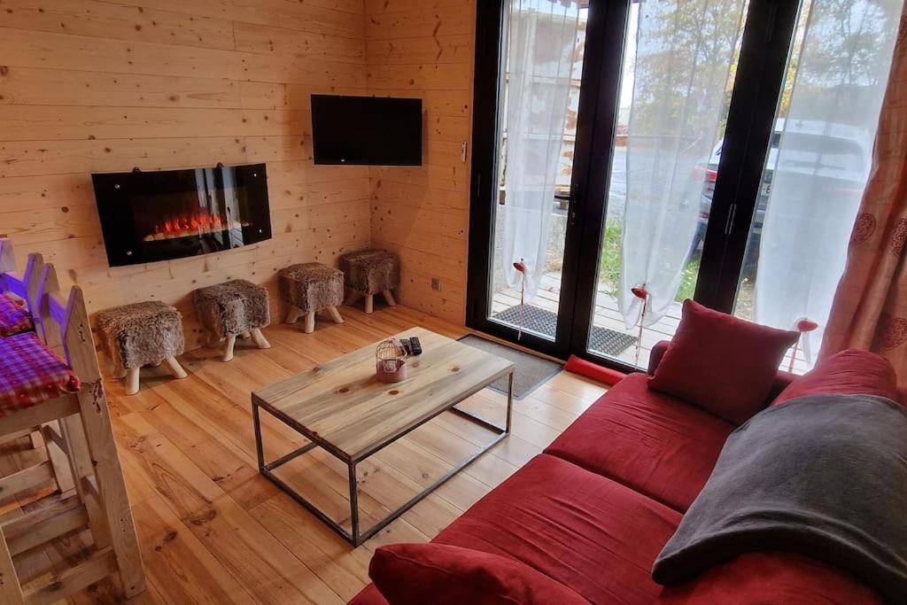 Appartement T2 Renove- Praloup 1600-parking Prive, Proche Station