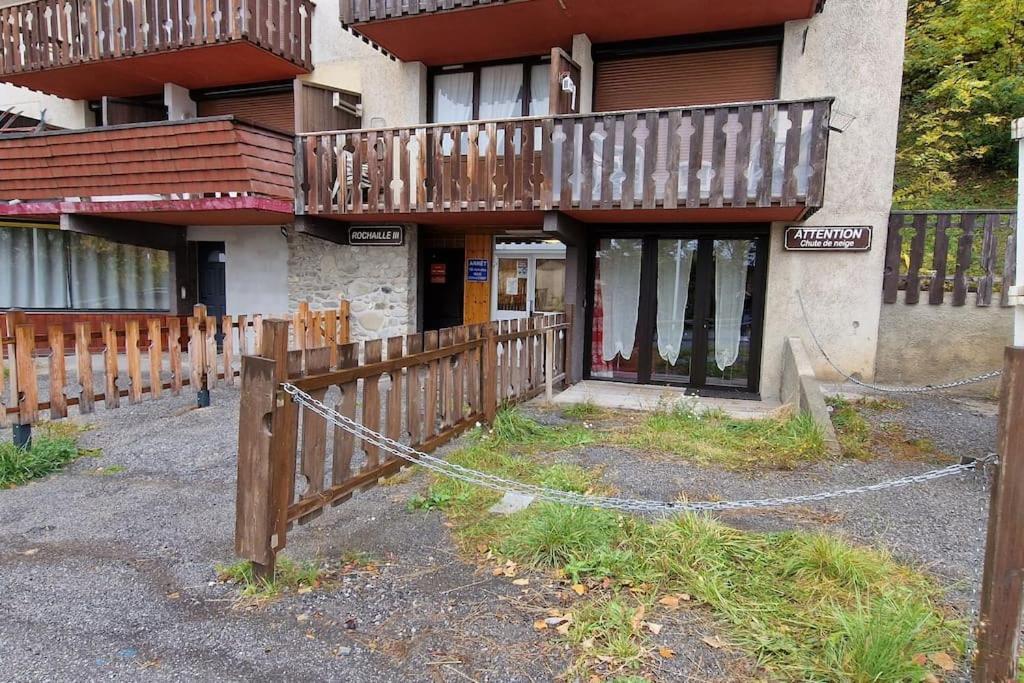 T2 Renove- Praloup 1600-parking Prive, Proche Station Appartement *