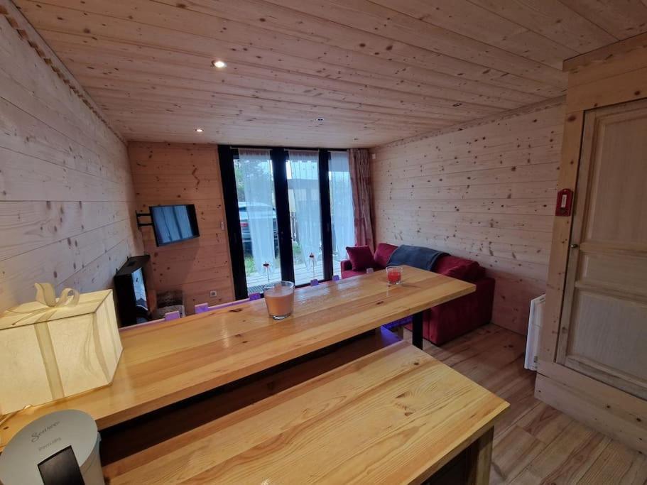 Apartment T2 Renove- Praloup 1600-parking Prive, Proche Station