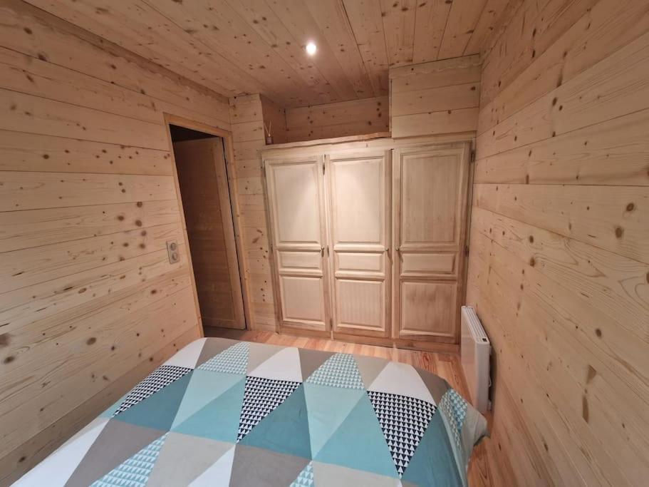 T2 Renove- Praloup 1600-parking Prive, Proche Station Apartment